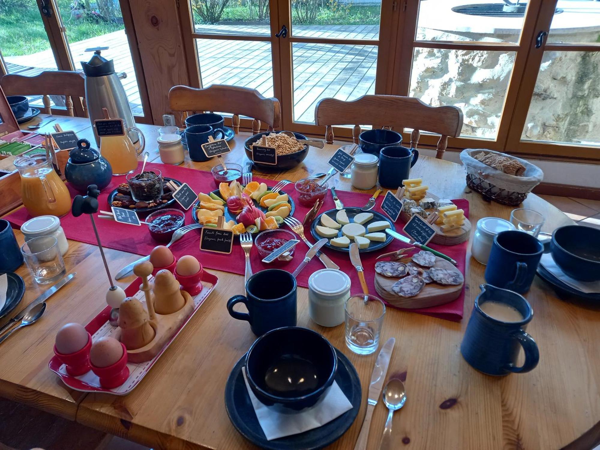 Valreley, Chambres Et Table D'Hotes Eco-Friendly Avec Bain Nordique Au Sud Du Massif Du Jura Champagne-en-Valromey Εξωτερικό φωτογραφία